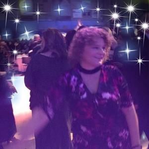 Meet your Posher, Val